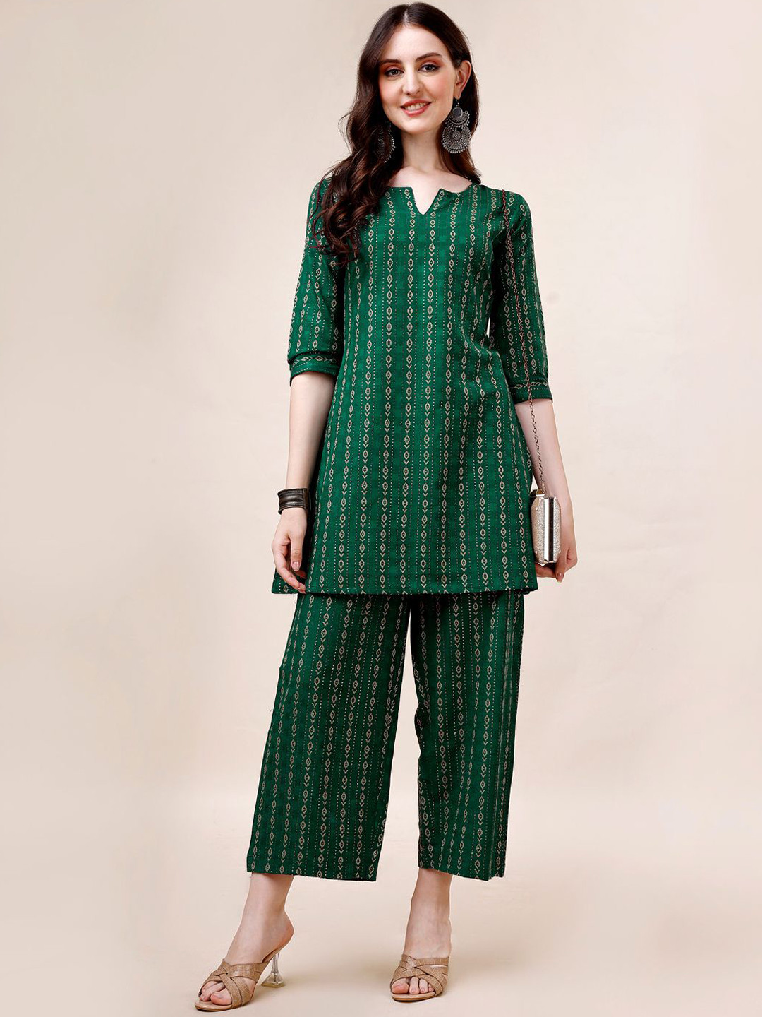 

Growdamy Women Ethnic Motifs Regular Kurti with Palazzos, Green