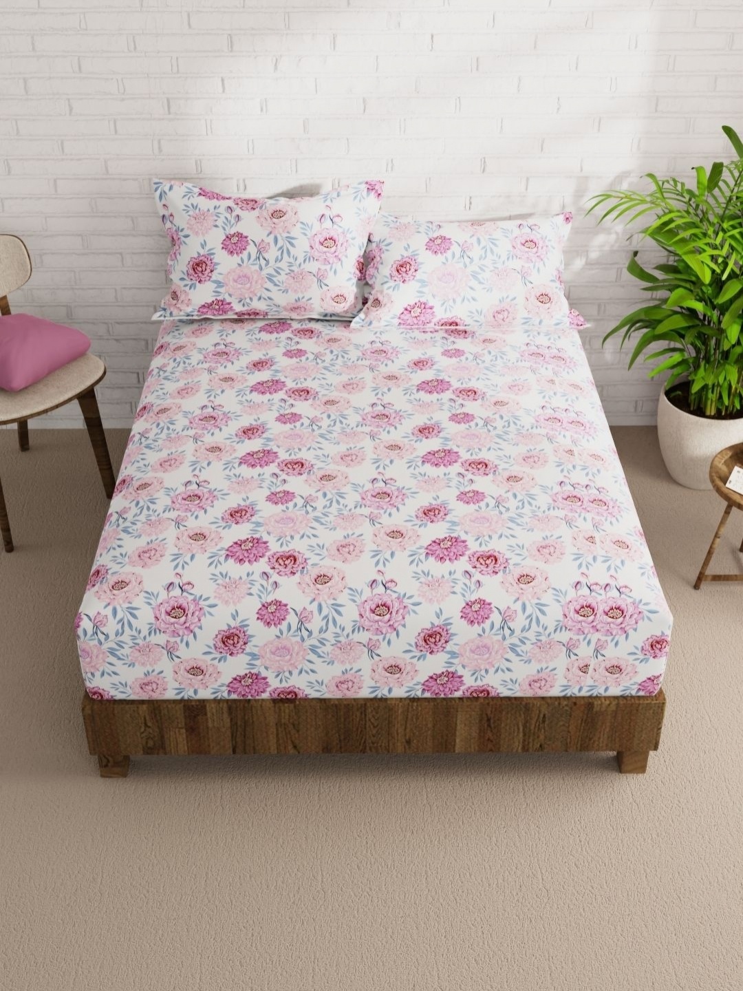 

KOPA Off White & Pink Floral 152 TC Queen Bedsheet with 2 Pillow Covers