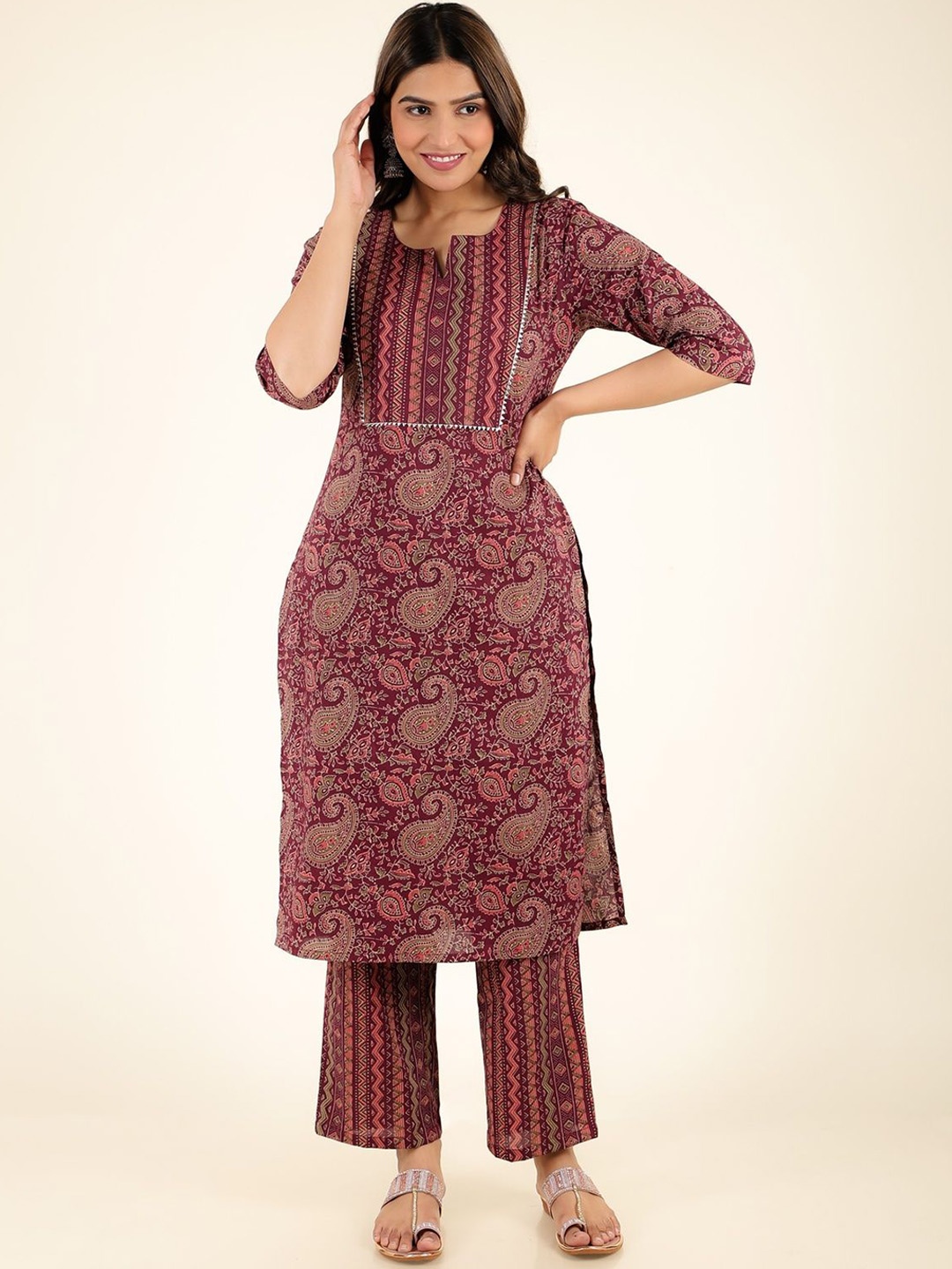 

Aramya Paisley Printed Patchwork Pure Cotton Straight Kurta with Trousers, Maroon