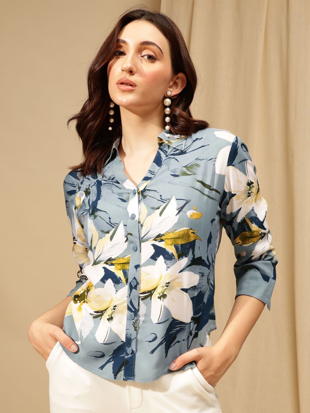 

Xpose Women Comfort Spread Collar Floral Printed Casual Shirt, Grey