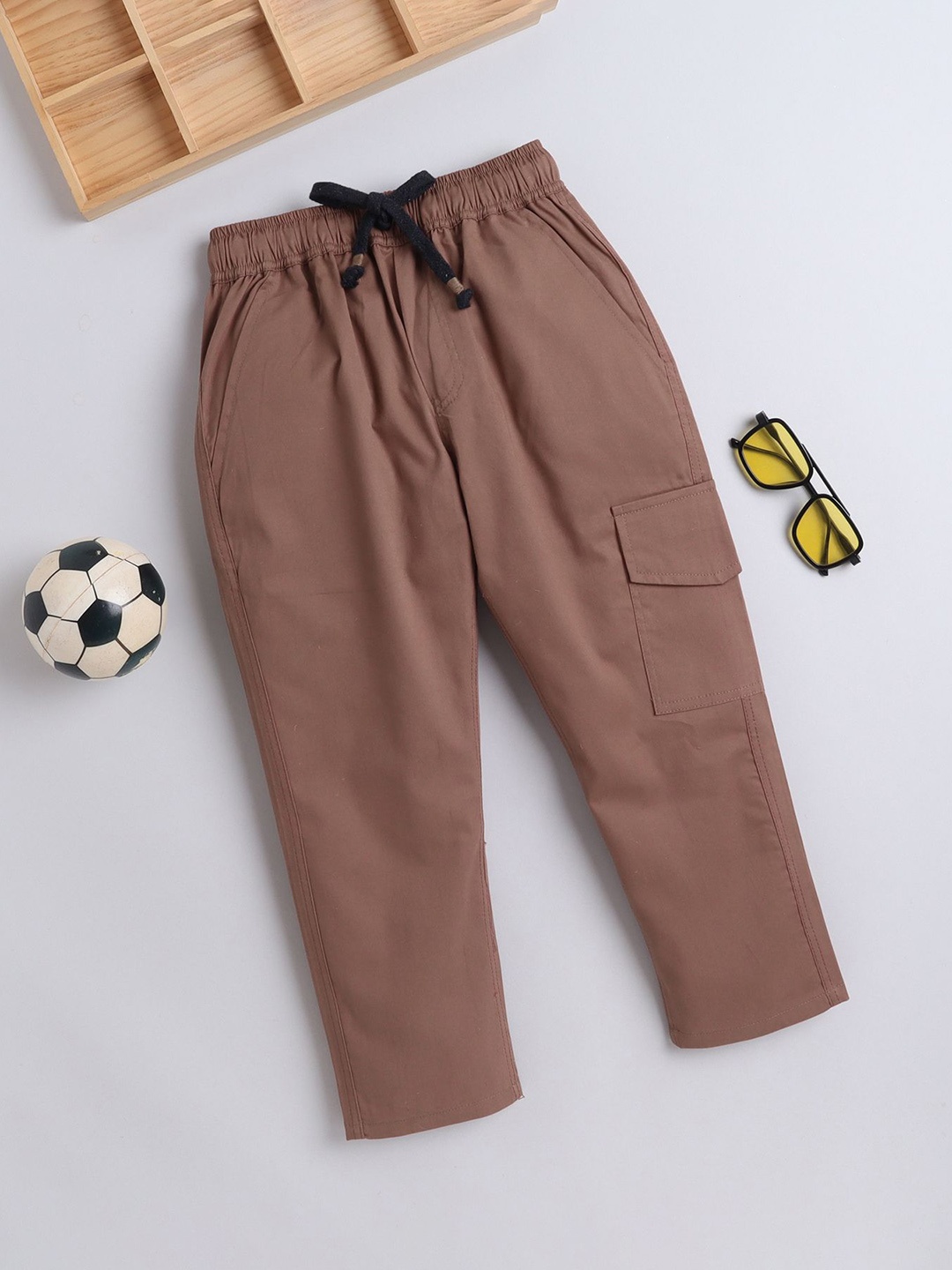 

BAATCHEET Boys Mid-Rise Track Pants, Rust