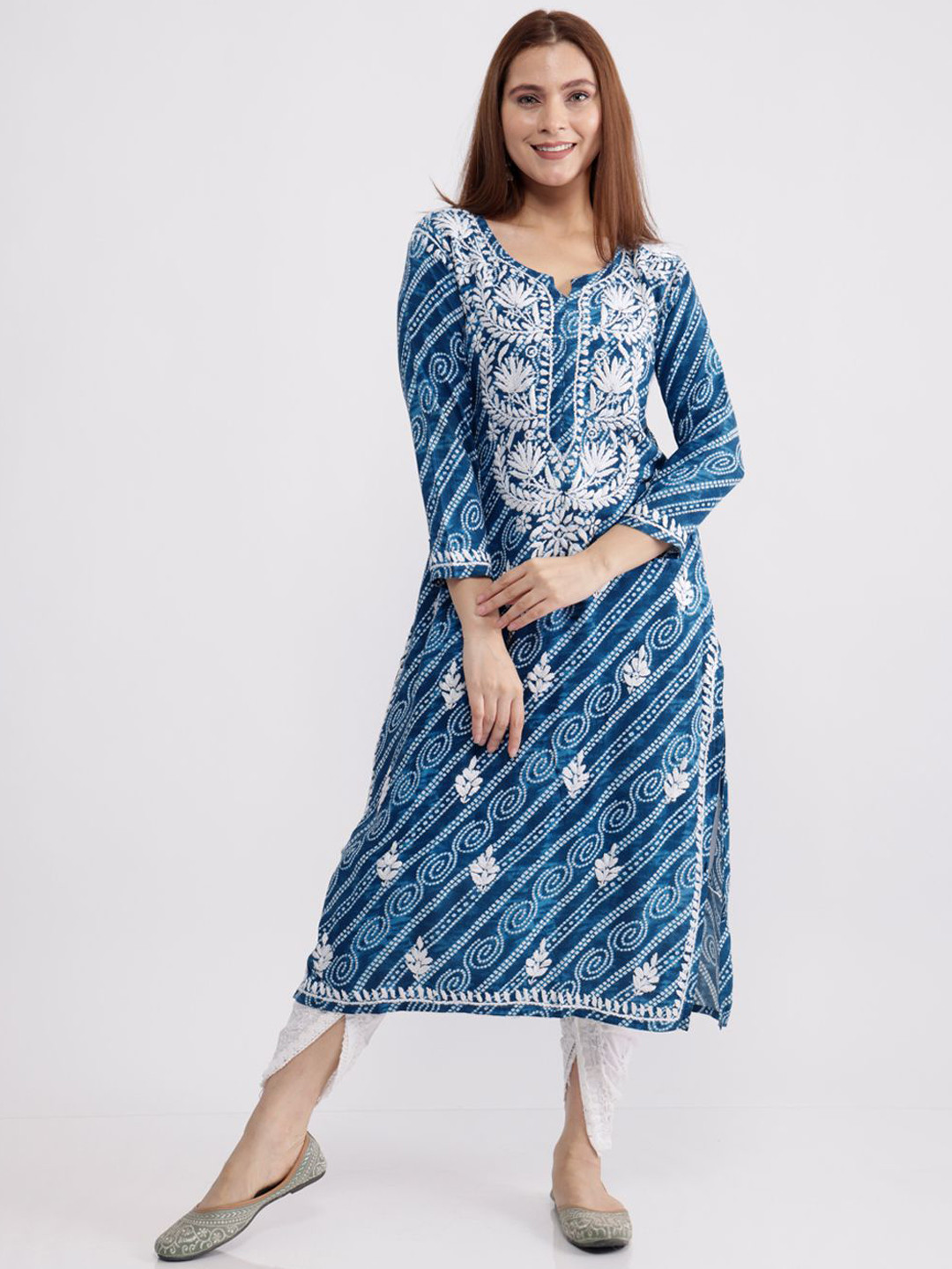 

Hastya Kala Bandhani Printed Notch Neck Chikankari Straight Kurta, Blue
