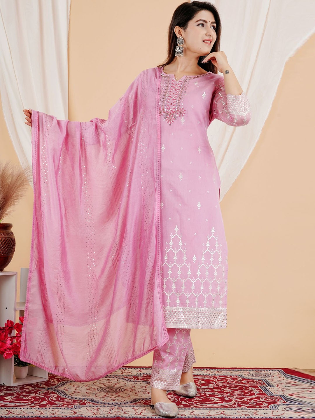 

TANESHWAR Floral Embroidered Thread Work Chanderi Cotton Kurta With Palazzo & Dupatta, Pink