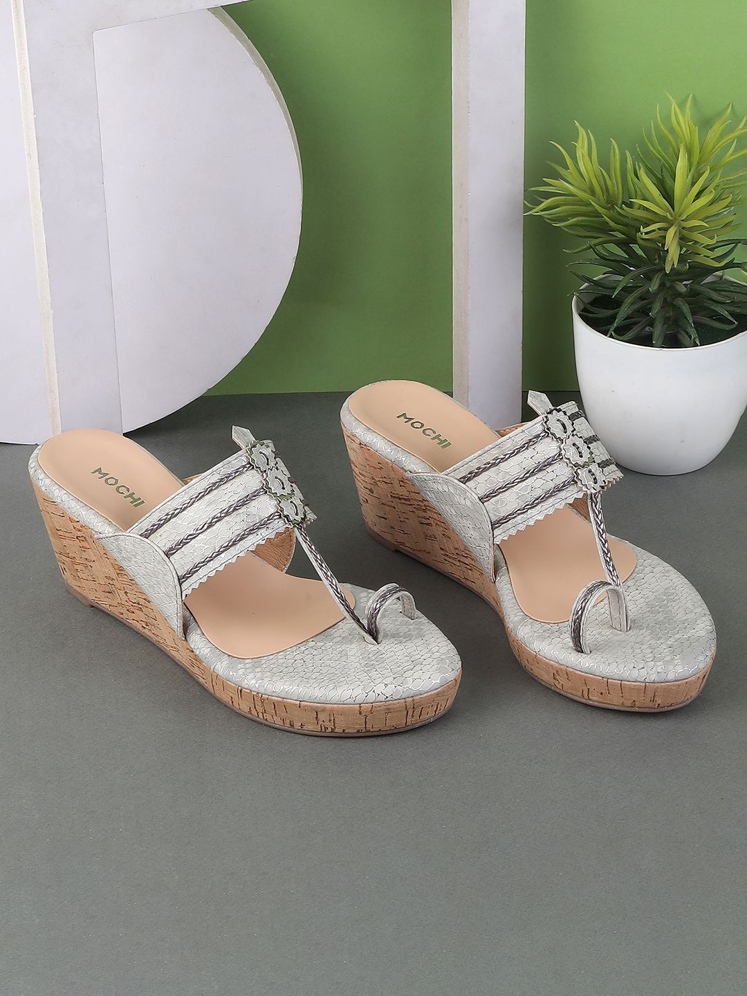 

Mochi Women Wedge Heels Sandals, Grey