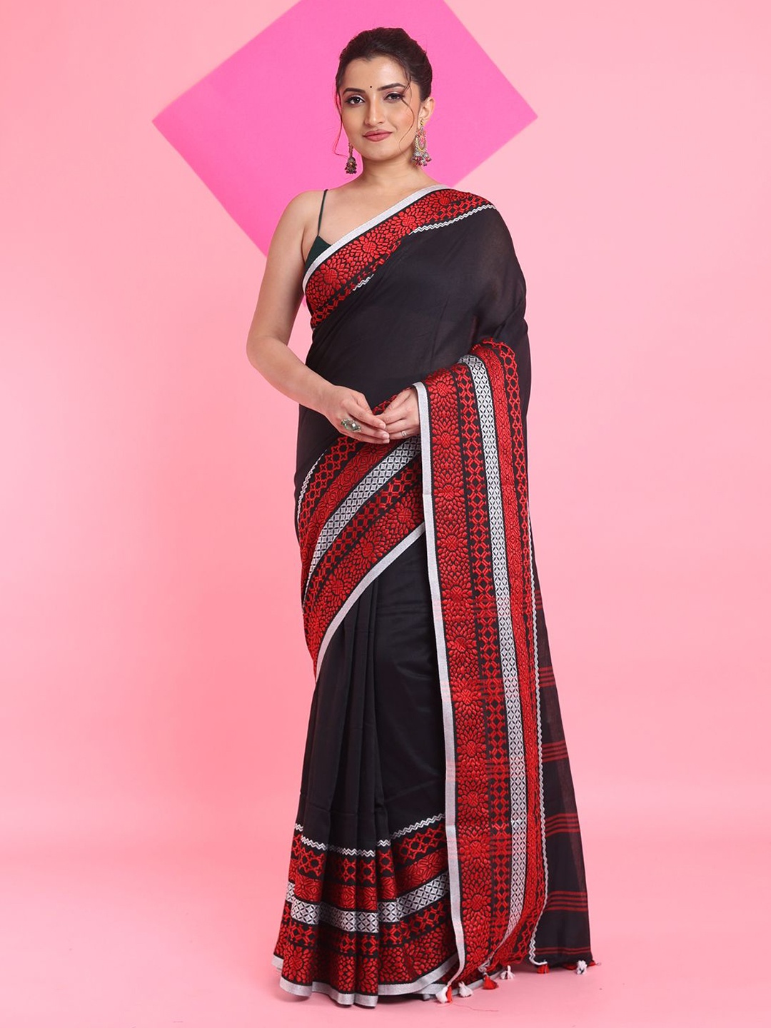 

Arhi Women Woven Design Pure Cotton Saree, Black