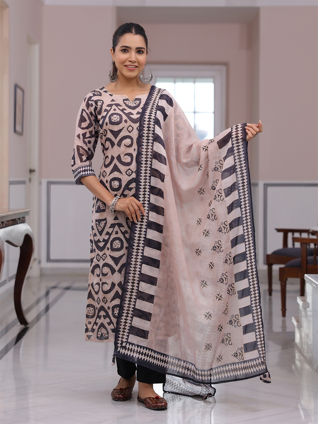 

FASHOR Geometric Printed Straight Kurta With Dupatta, Beige