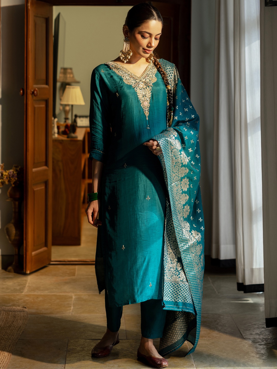 

FASHOR Floral Embroidered Regular Beads and Stones Kurta with Trousers & Dupatta, Green