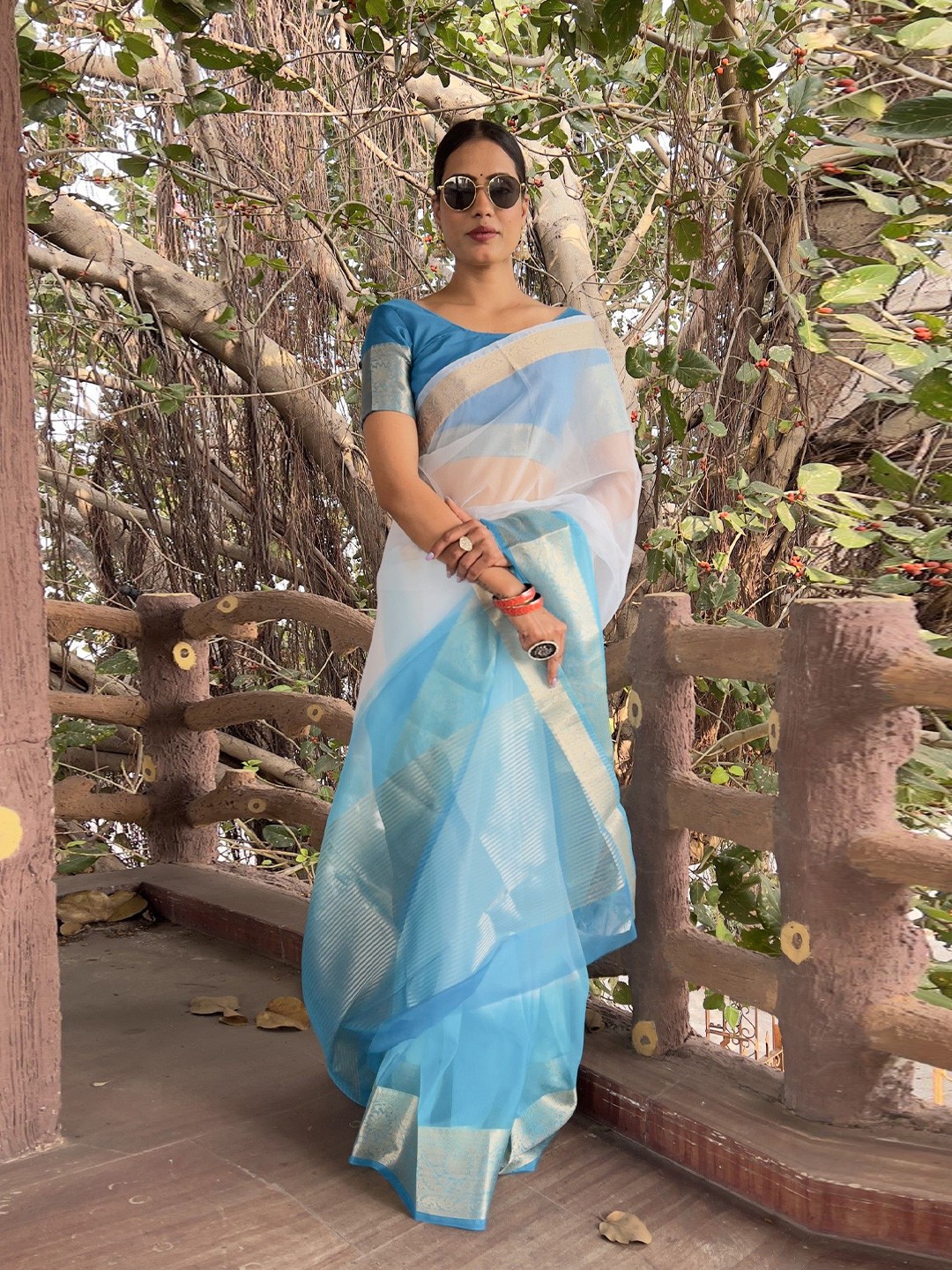 

LeeliPeeri Designer Colourblocked Zari Organza Saree, Blue