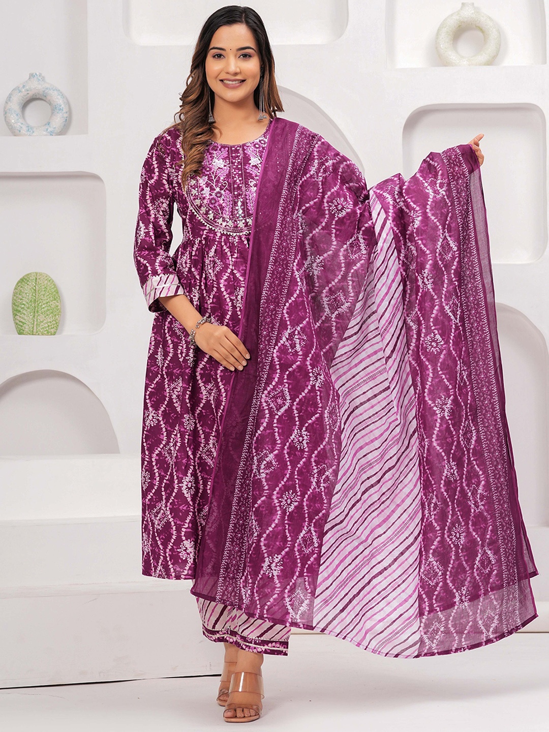 

TANESHWAR Floral Embroidered Gotta Patti Pure Cotton Kurta With Palazzos & Dupatta, Purple