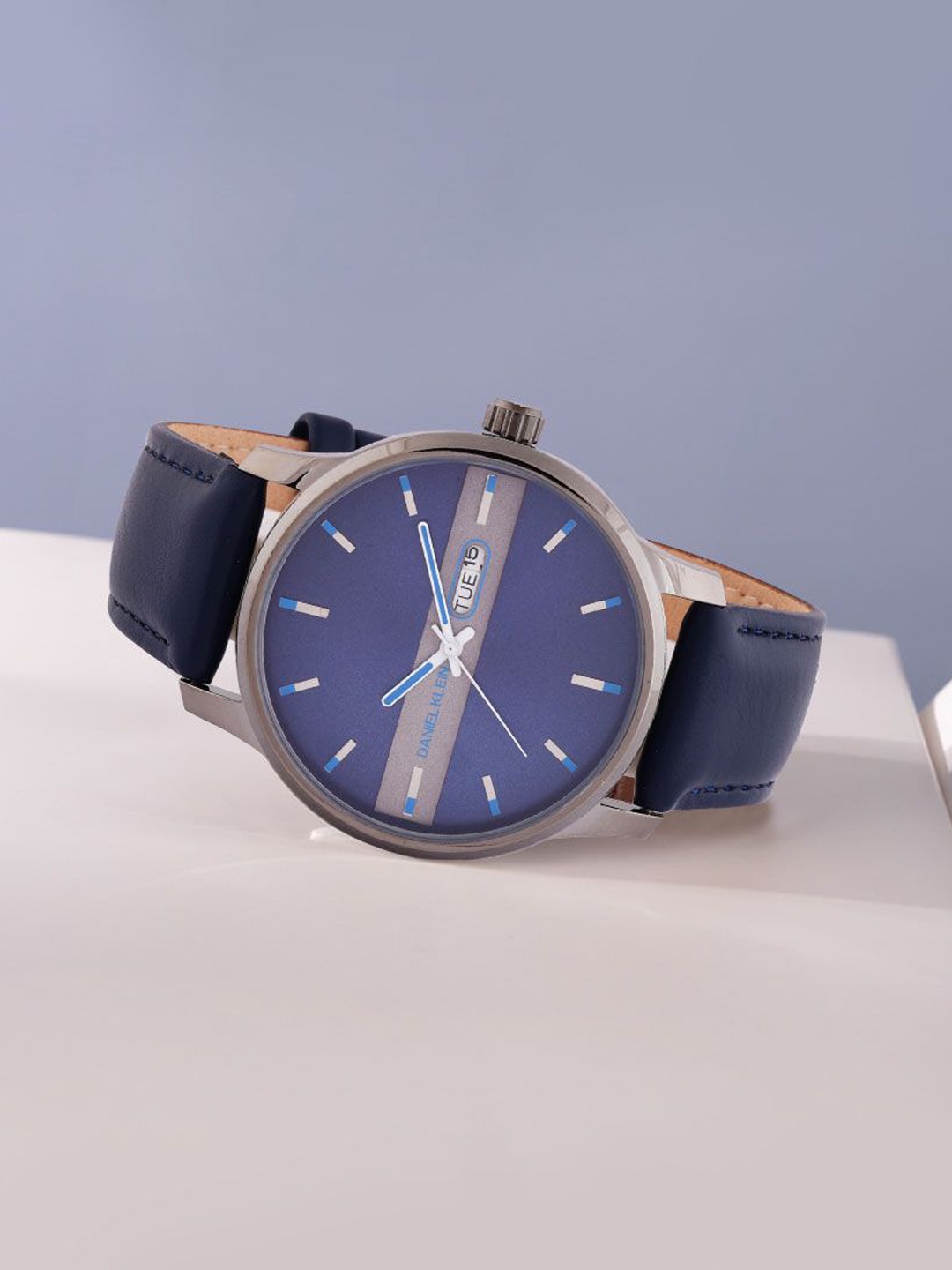 

Daniel Klein Men Dial & Leather Straps Analogue Watch DK.1.14024-2, Blue