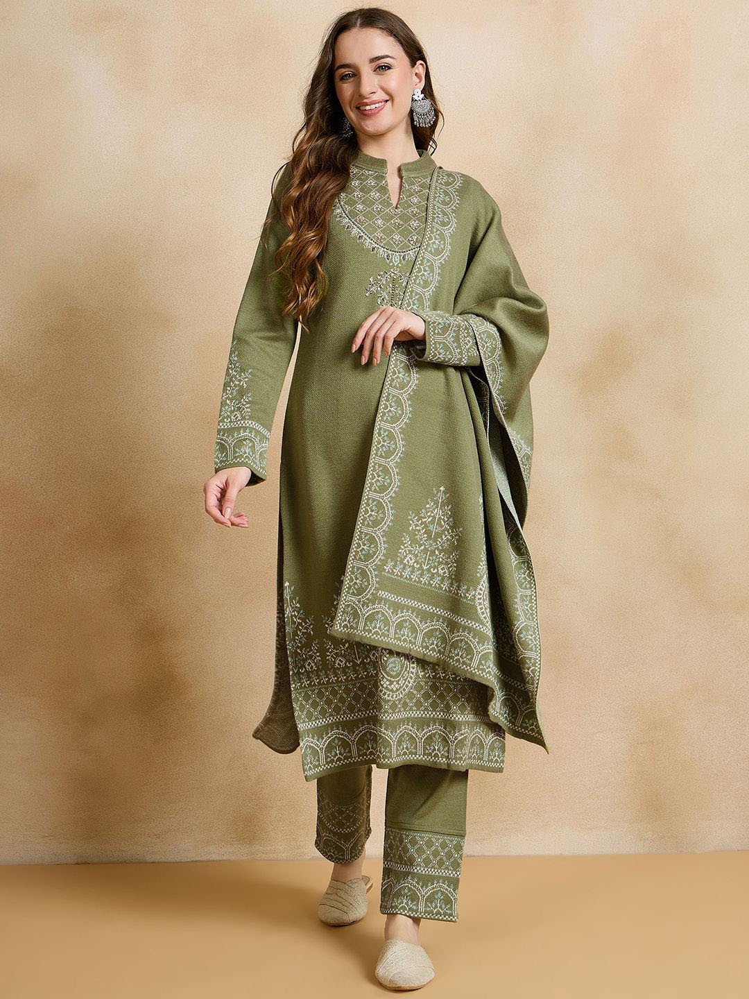 

CLAPTON Floral Embroidered Thread Work Pure Woollen Straight Kurta With Trousers & Dupatta, Green