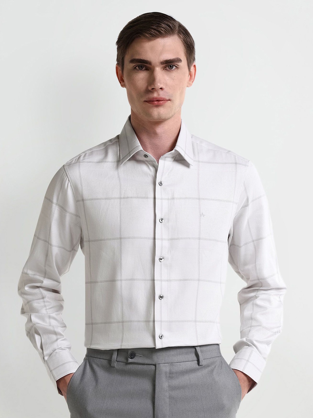 

Arrow Men Classic Spread Collar Solid Cotton Formal Shirt, Grey