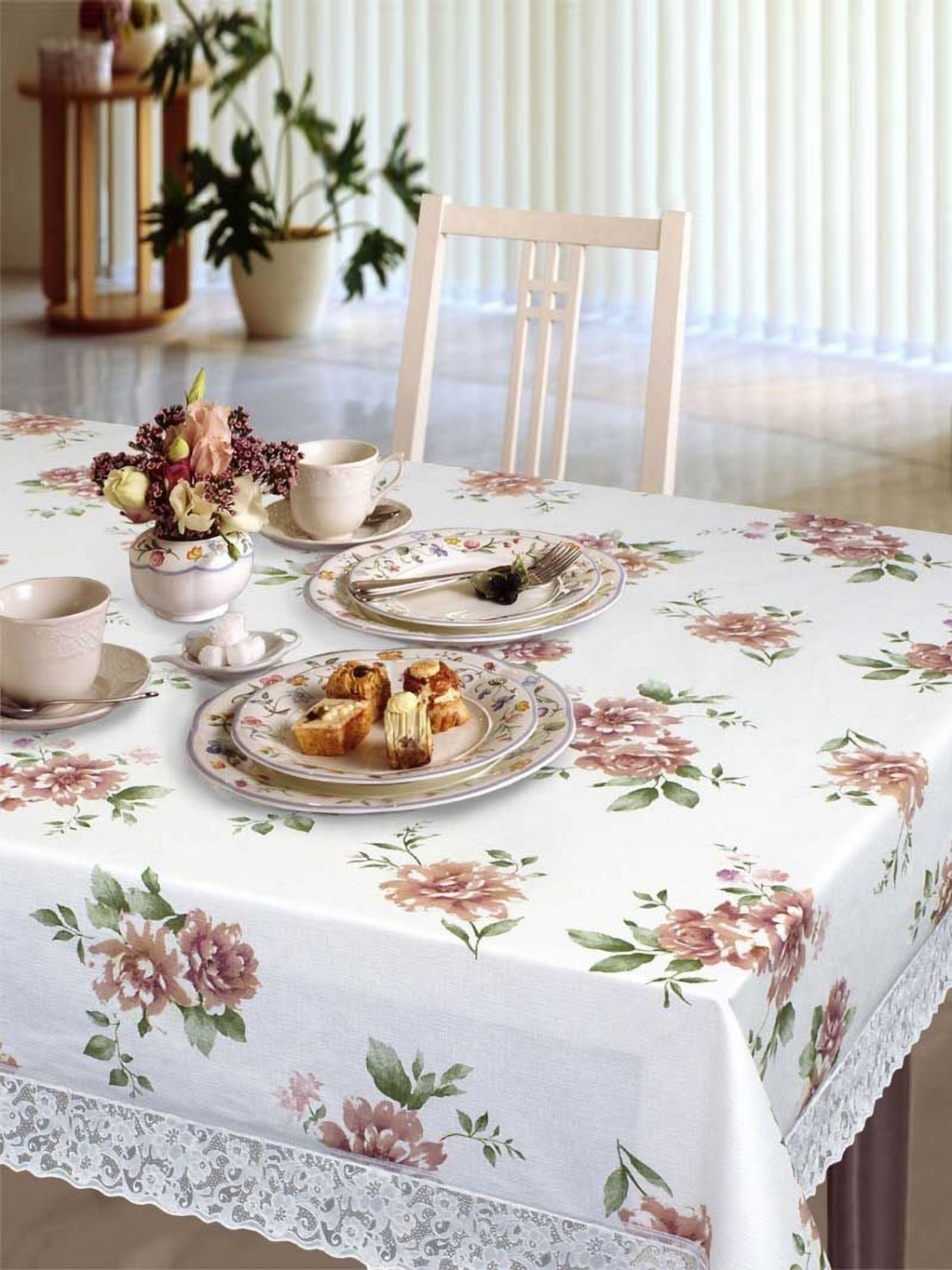 

Freelance White and Red Floral Printed Rectangle Anti-Skid 2-Seater Table Cover