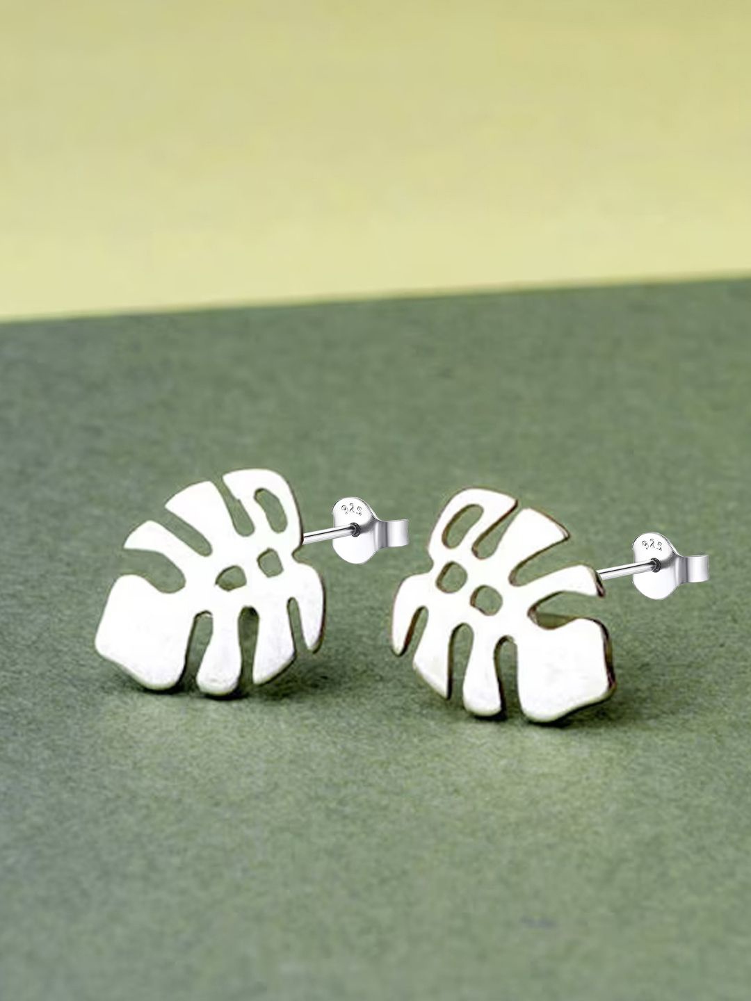 

Goldnera Set of 3 925 Sterling Silver Studs