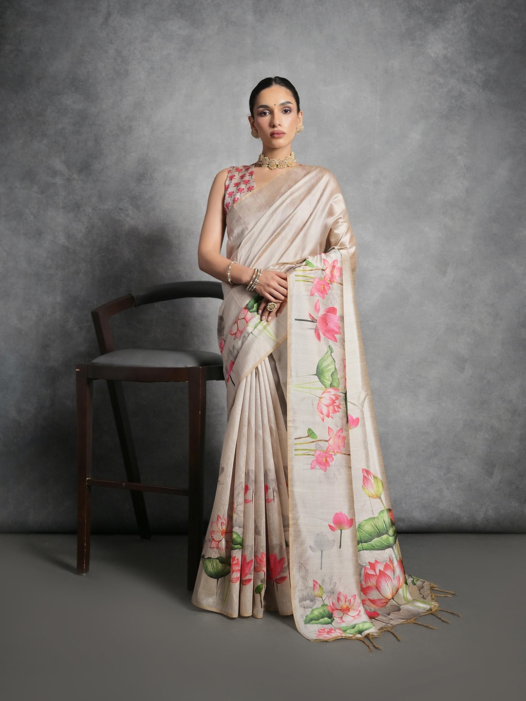

LeeliPeeri Designer Women Floral Printed Tussar Saree, Cream