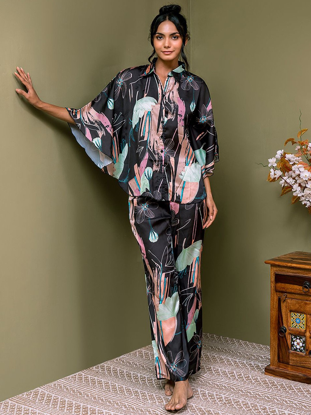 

Claura Women Printed Night suit, Black