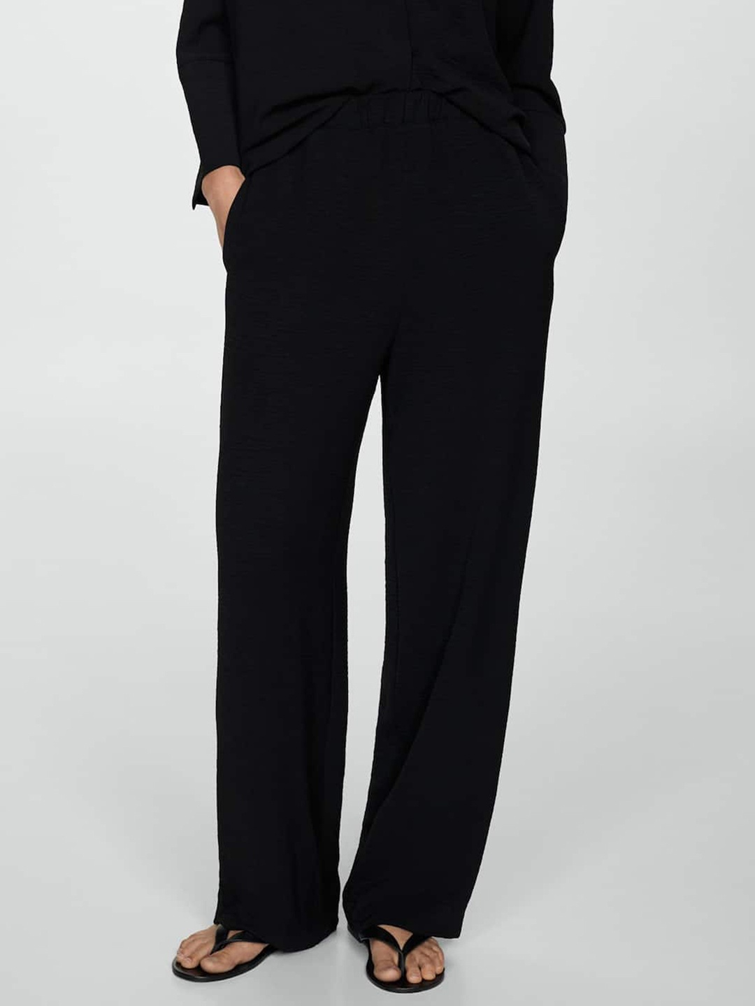 

MANGO Women Textured Flowy Trousers, Black