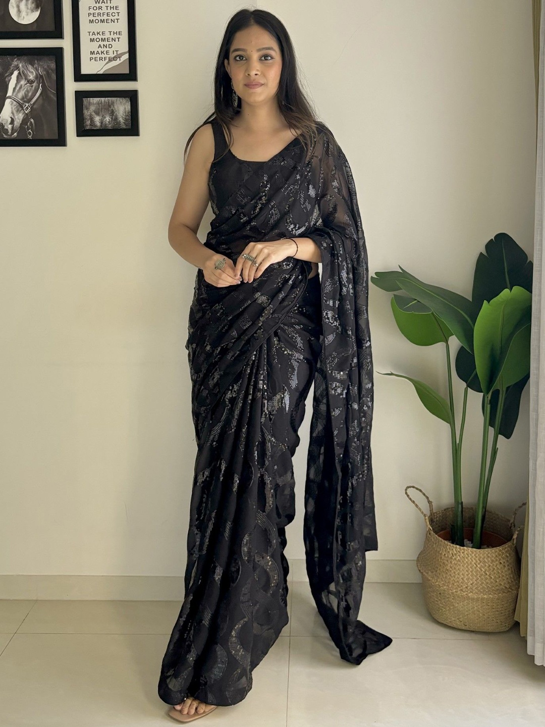 

LeeliPeeri Designer Ethnic Motifs Embellished Sequinned Saree, Black