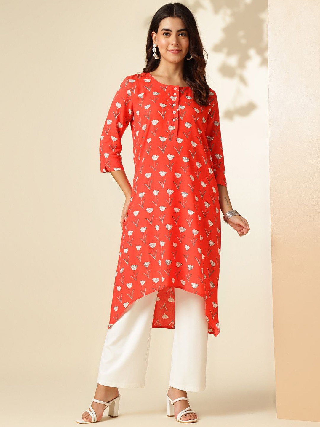 

Anouk Rustic Floral Printed Round Neck A-Line Kurta, Orange