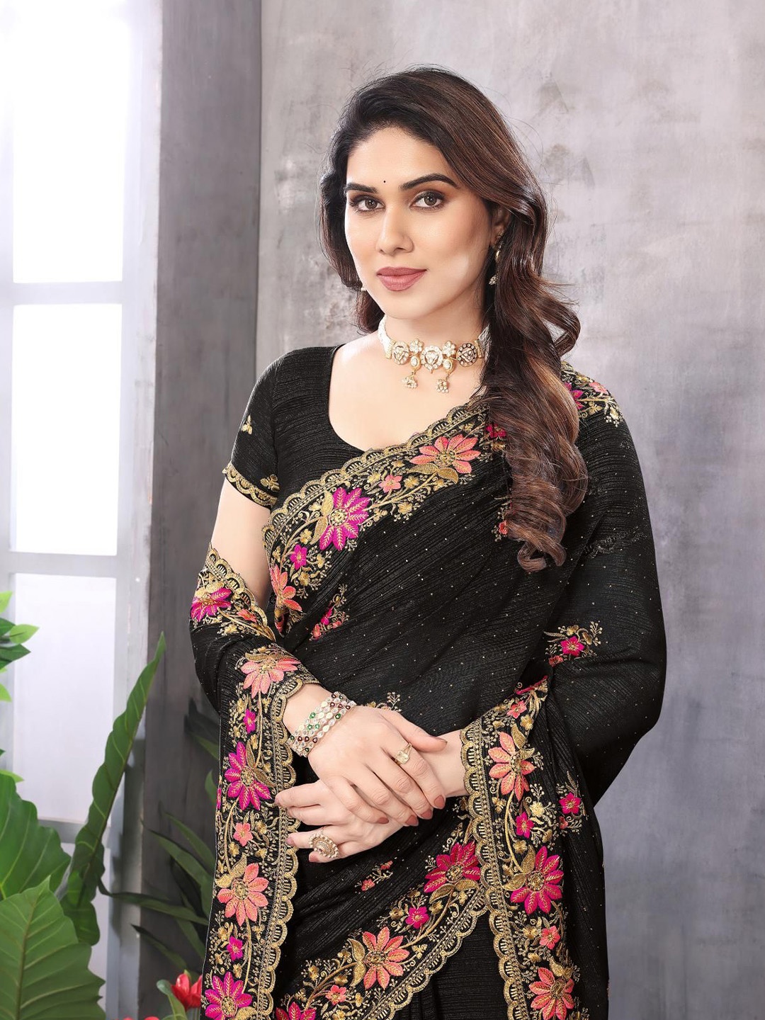 

KHRITI FAB Floral Embroidered Pure Georgette Saree, Black