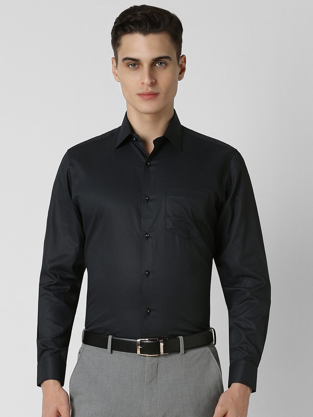 

Van Heusen Men Spread Collar Geometric Printed Cotton Formal Shirt, Black