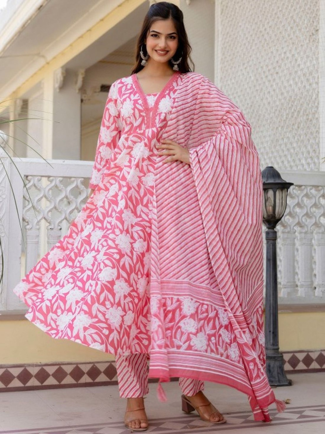 

PARTHVI Floral Printed Pure Cotton Anarkali Kurta with Trousers & Dupatta, Pink