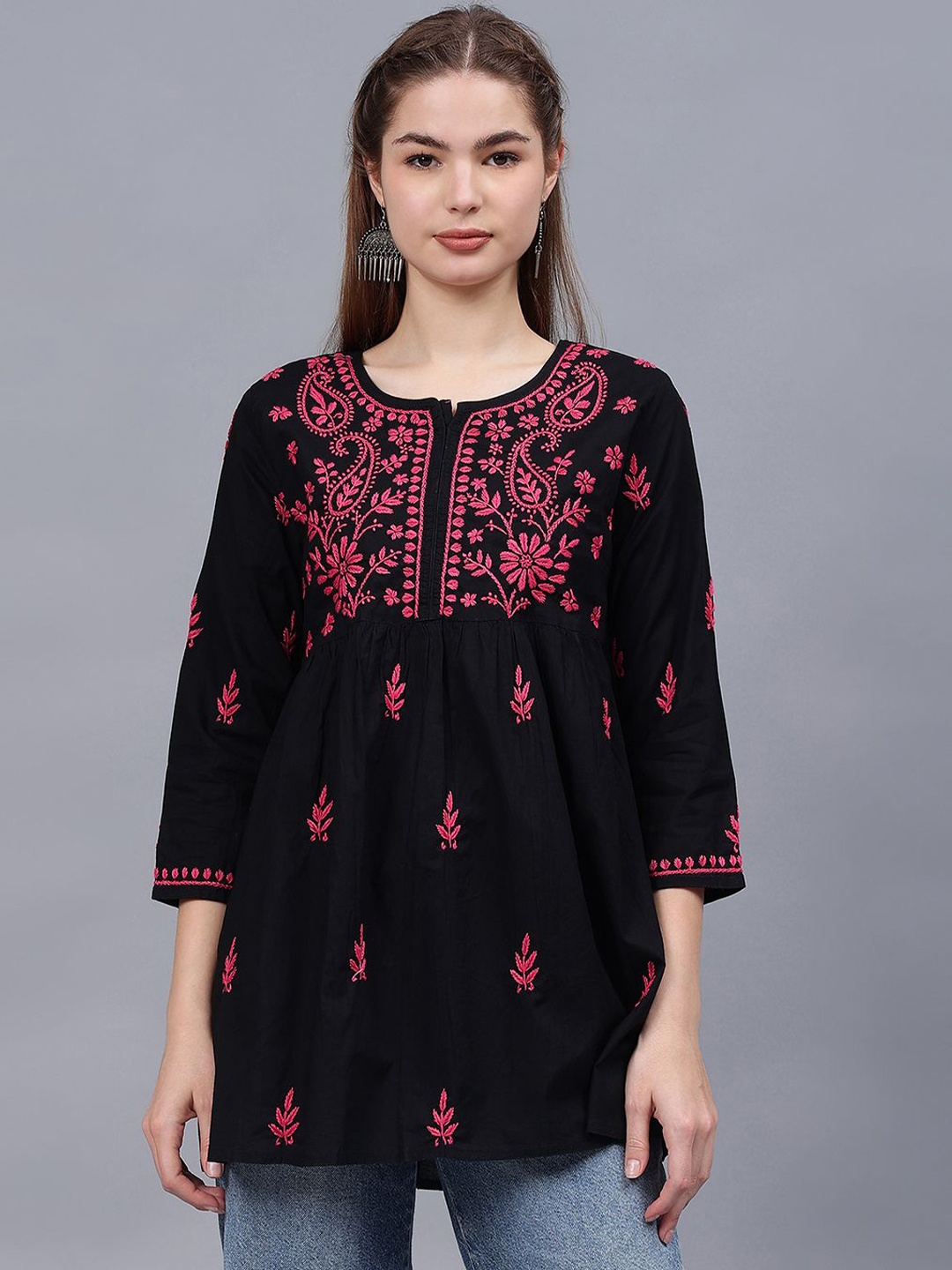 

Seva Chikan Ethnic Motifs Embroidered Chikankari Chikankari Kurti, Black