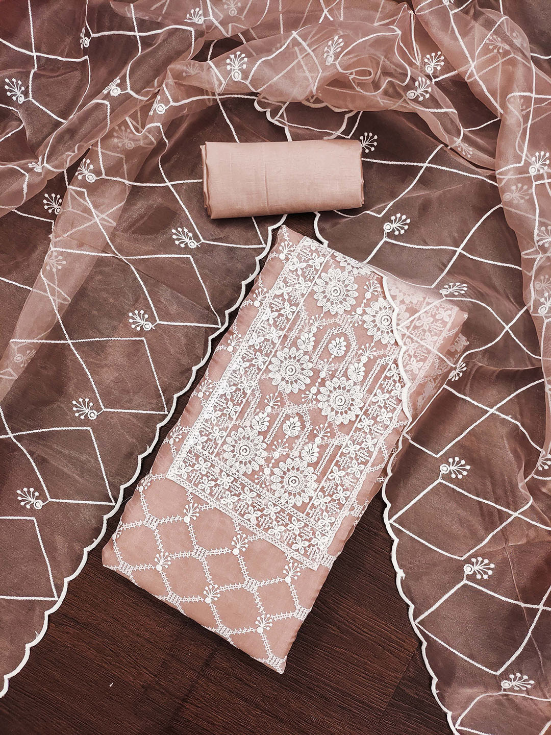

Maroosh Floral Embroidered Organza Unstitched Dress Material, Peach