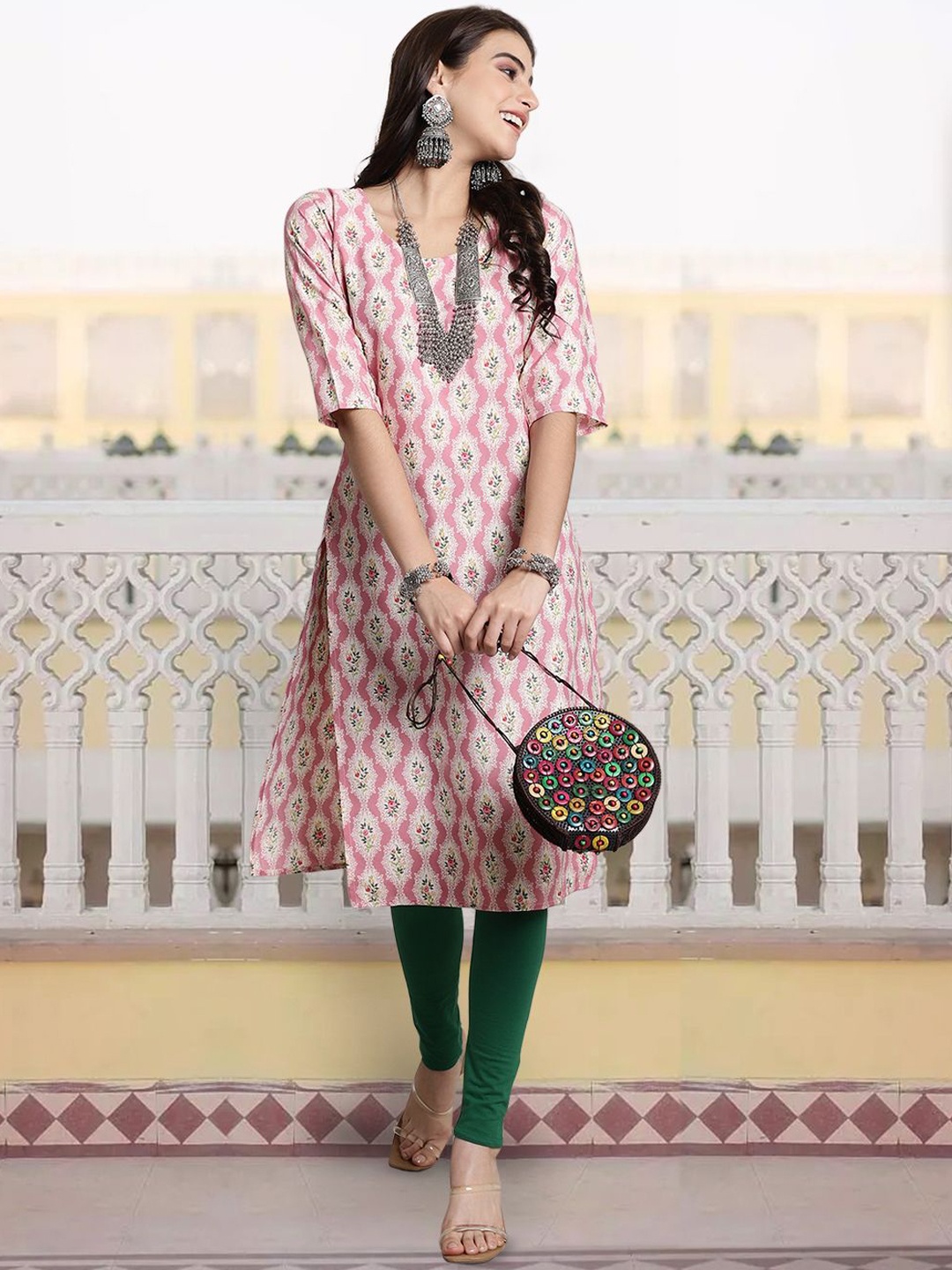 

7Threads Geometric Printed Round Neck Regular Crepe Straight Kurta, Peach