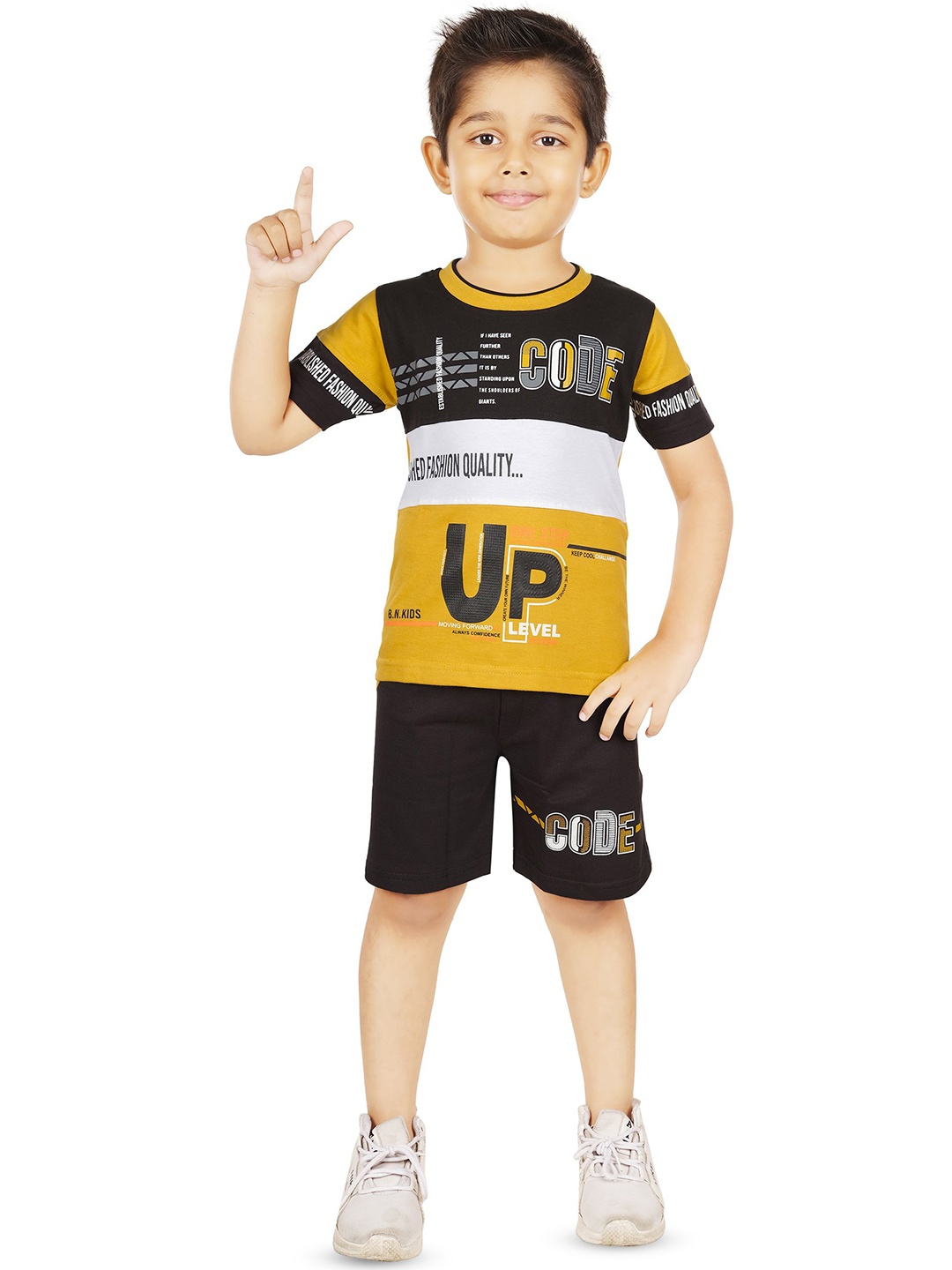 

BAESD Boys Printed Pure Cotton T-shirt With Shorts, Yellow