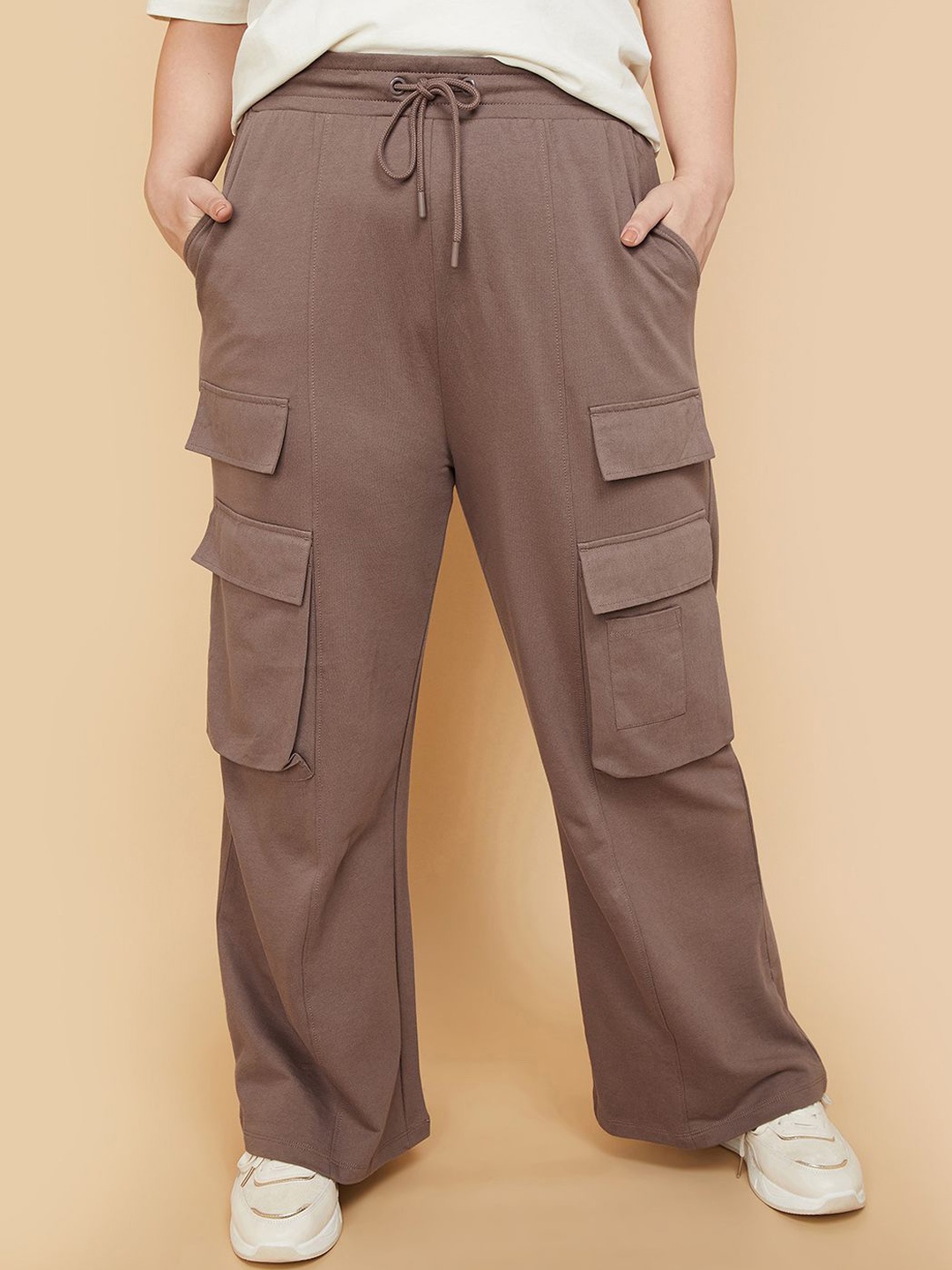 

max URB_N Women Relaxed Fit Cargo Track Pants, Brown