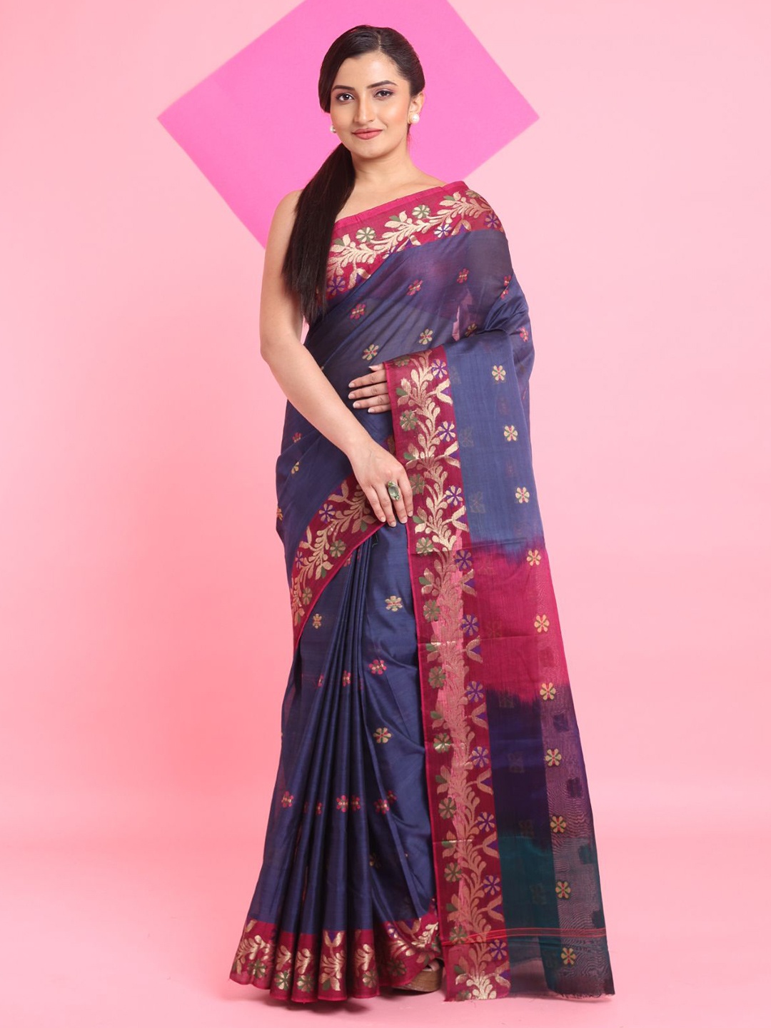 

Arhi Woven Design Floral Motifs Saree, Grey