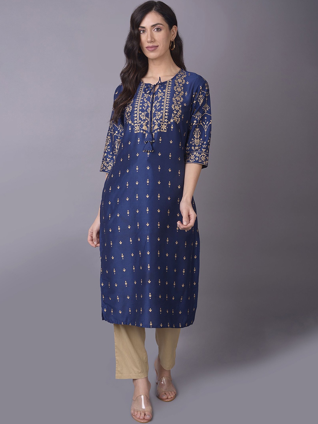 

Shree Floral Printed Tie-Up Neck Straight Kurta, Navy blue