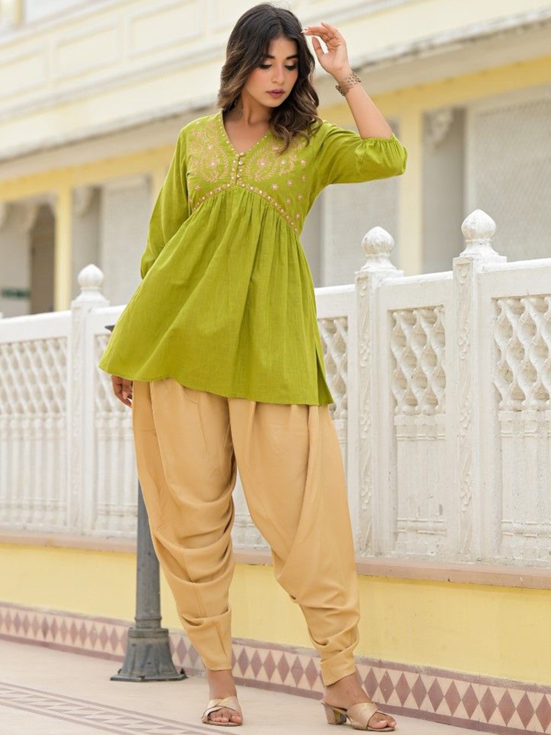 

Juniper Embroidered Top With Trousers, Olive