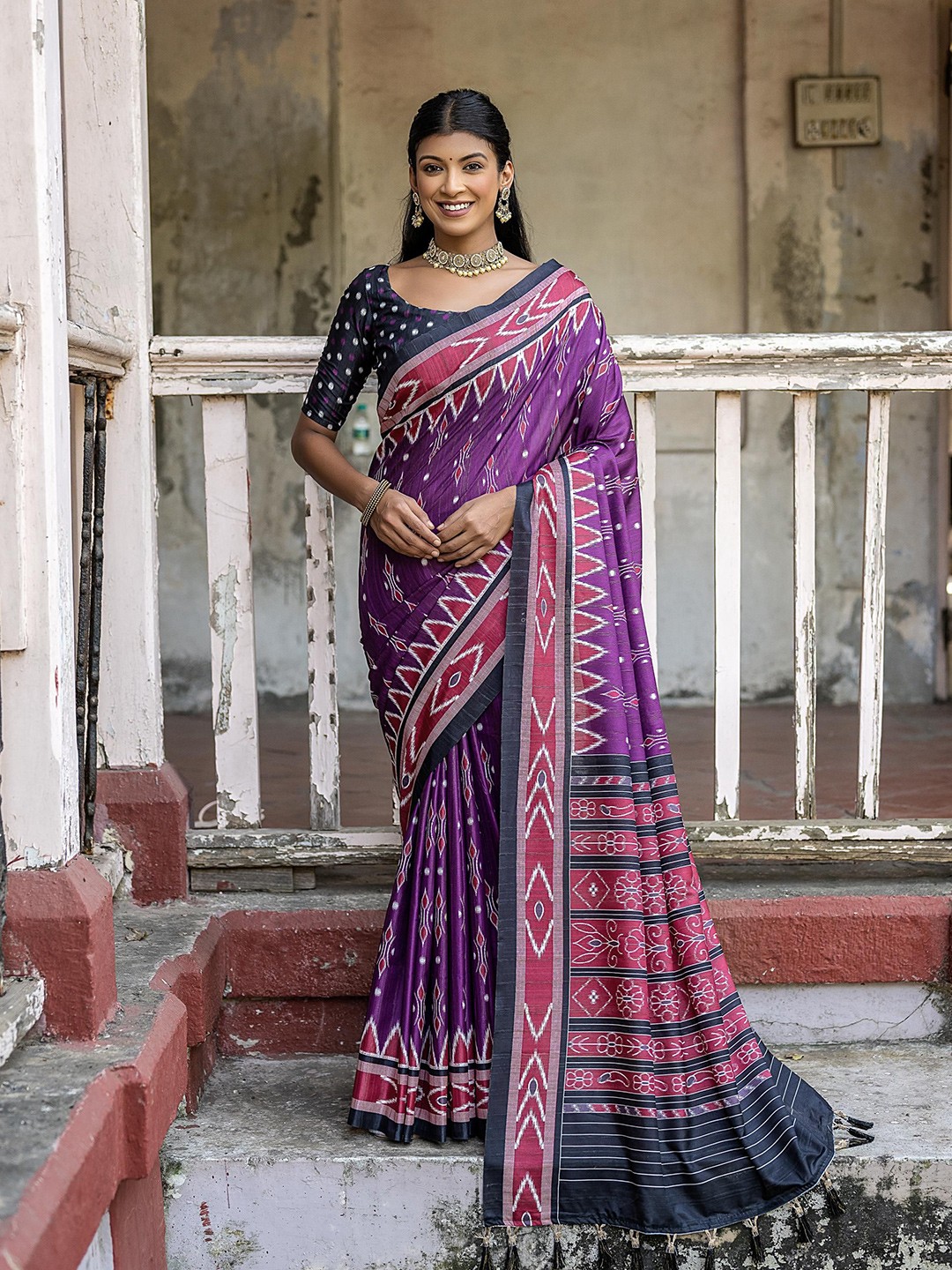 

LeeliPeeri Designer Ethnic Motifs Printed Tussar Saree, Purple