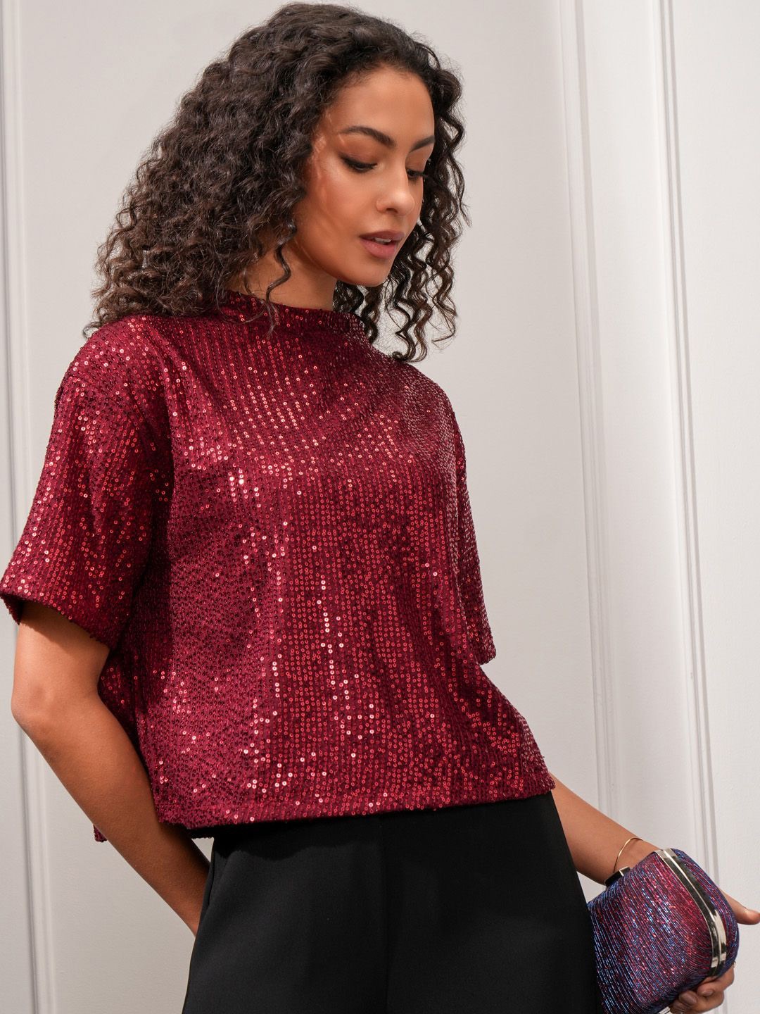 

Tokyo Talkies Women Shimmer Embellished Round Neck Top, Maroon