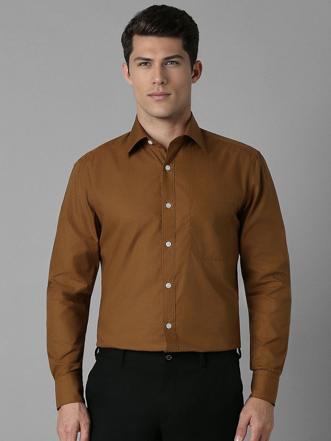 

Louis Philippe Men Classic Spread Collar Geometric Printed Cotton Formal Shirt, Mustard