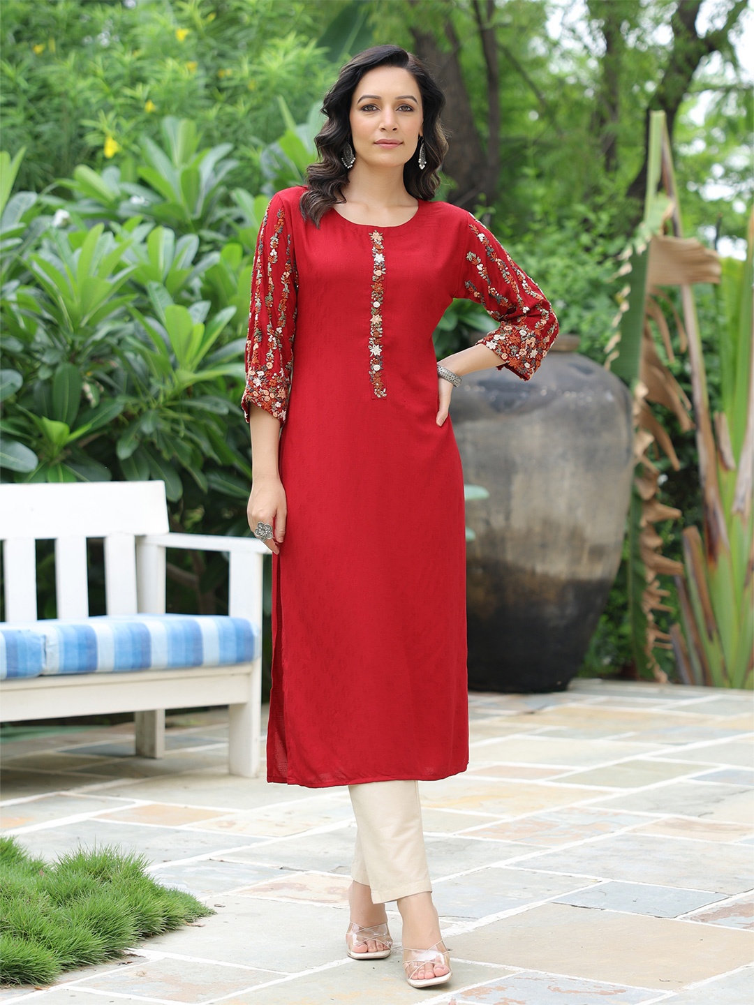 

FASHOR Women Keyhole Neck Sequinned Dobby Kurta, Maroon