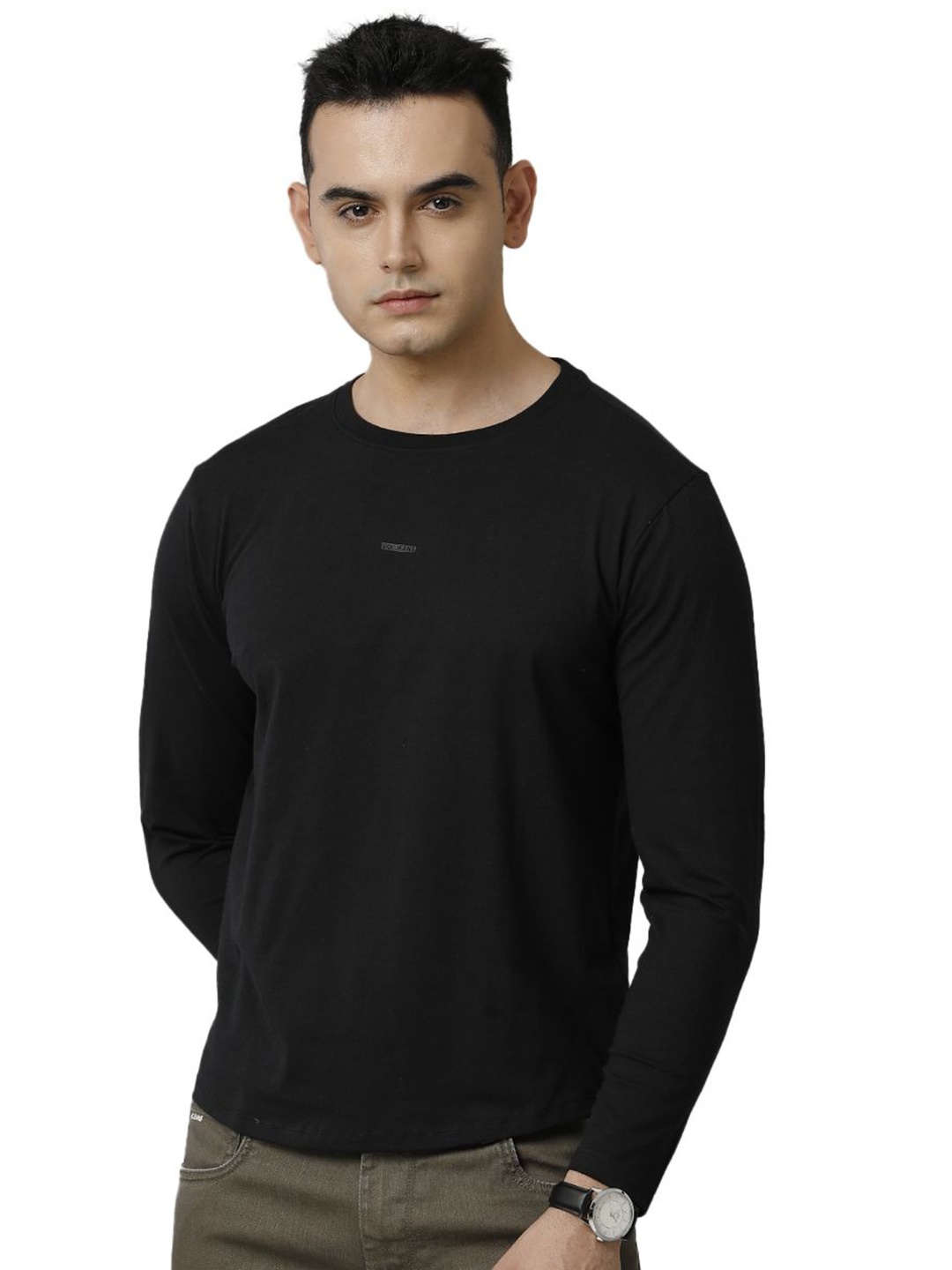 

Voi Jeans Men Solid Round Neck Cotton T-Shirt, Black