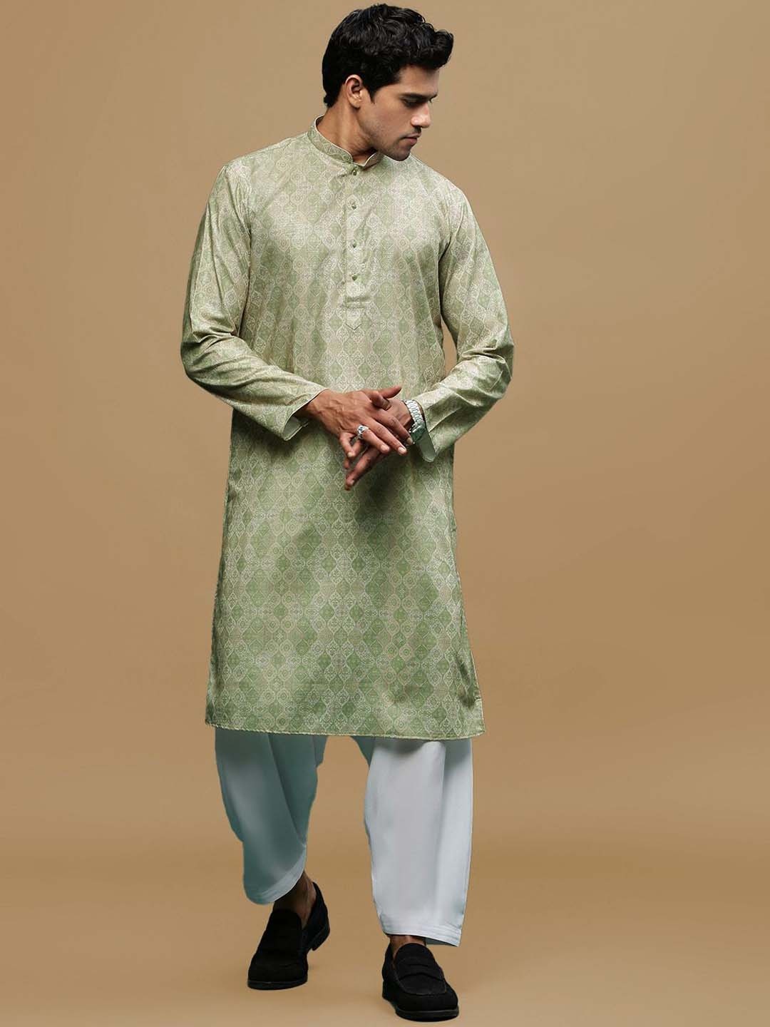 

Sanwara Ethnic Motifs Printed Mandarin Collar Straight Kurta with Patiala, Green