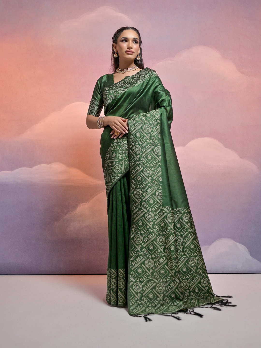 

LeeliPeeri Designer Woven Design Warli Saree, Green