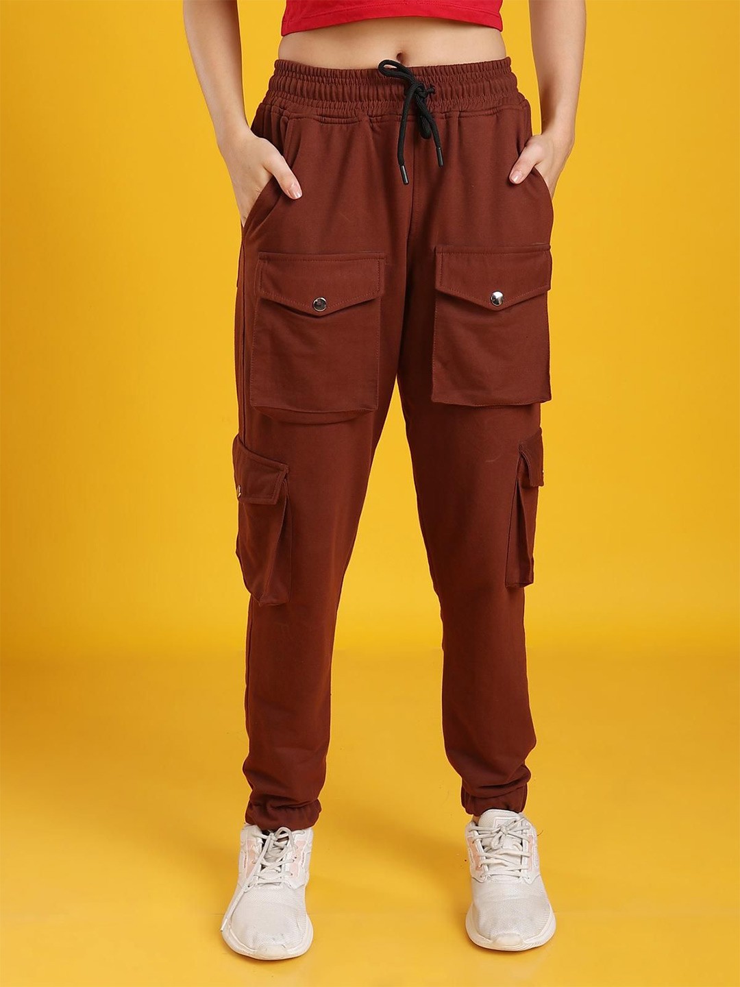 

The Dance Bible Women Relaxed-Fit Mid-Rise Cargo Joggers, Brown
