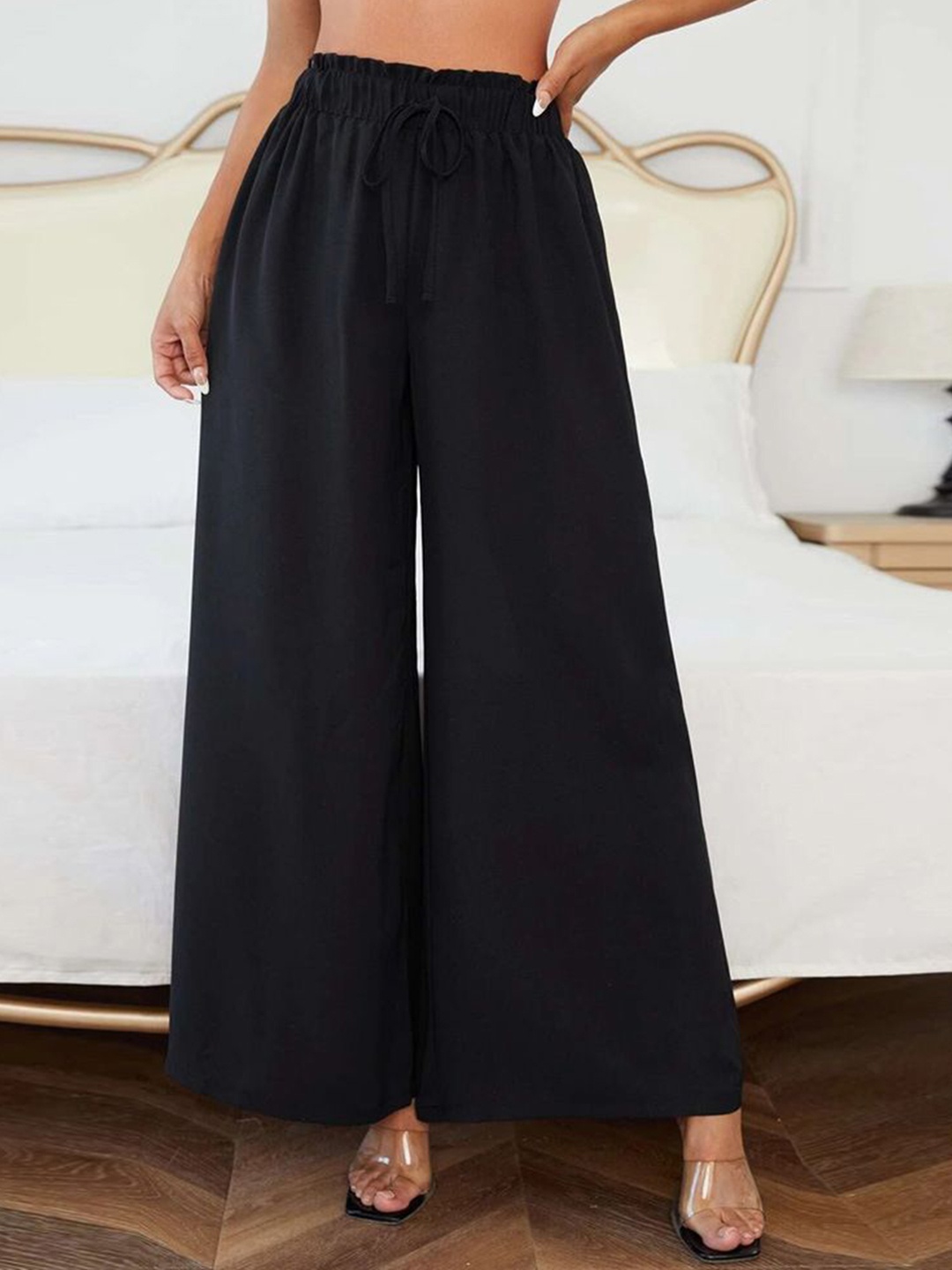 

StyleCast Women Black Solid Wide Leg Regular Fit Trouser