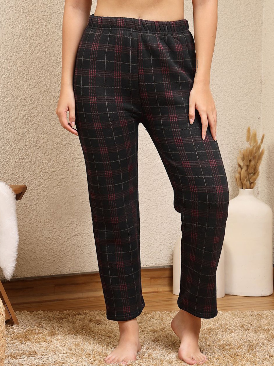 

NEUDIS Women Checked Lounge Pants, Black
