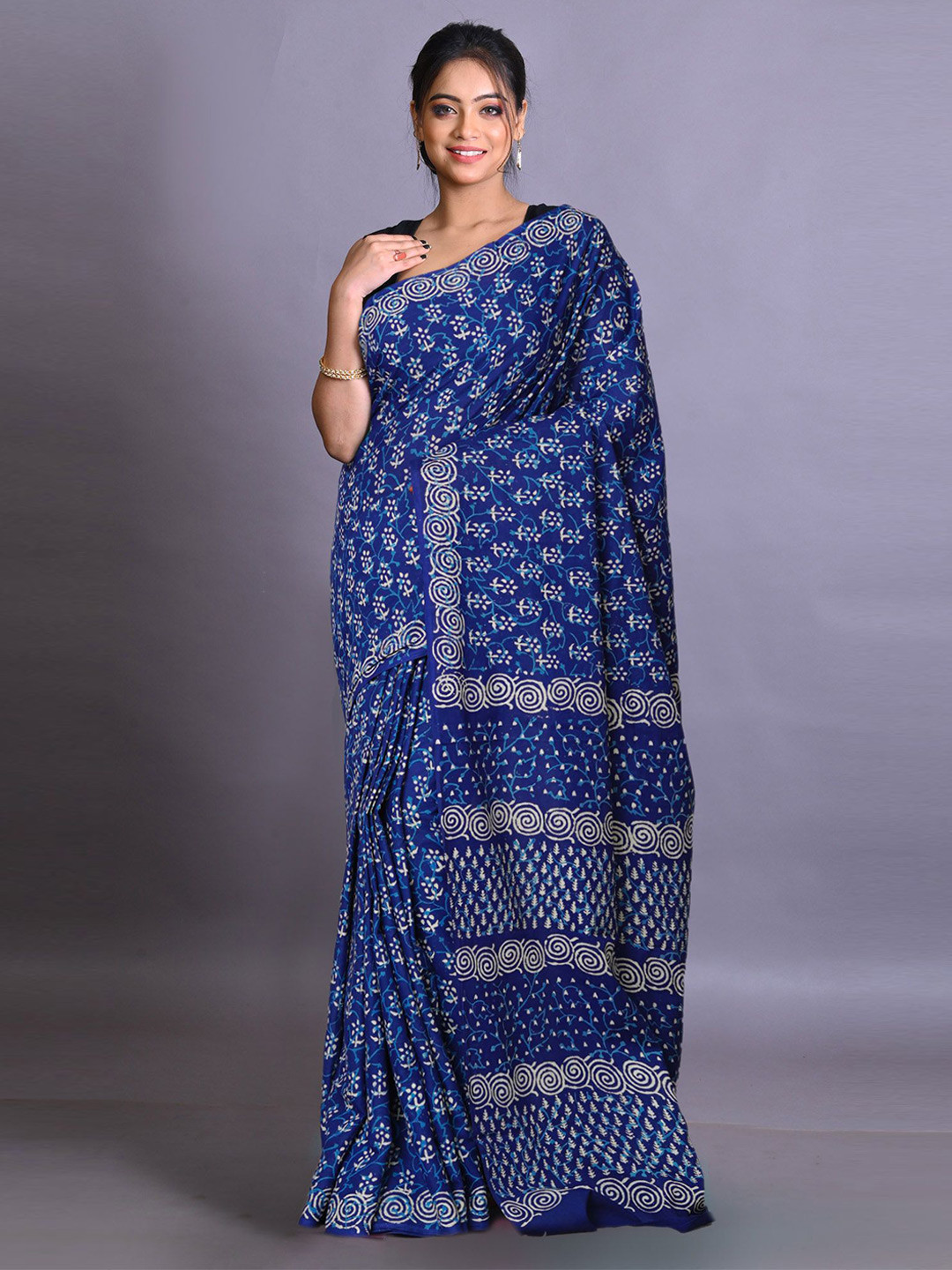 

Unnati Silks Ethnic Motifs Pure Cotton Handloom Block Print Saree, Navy blue