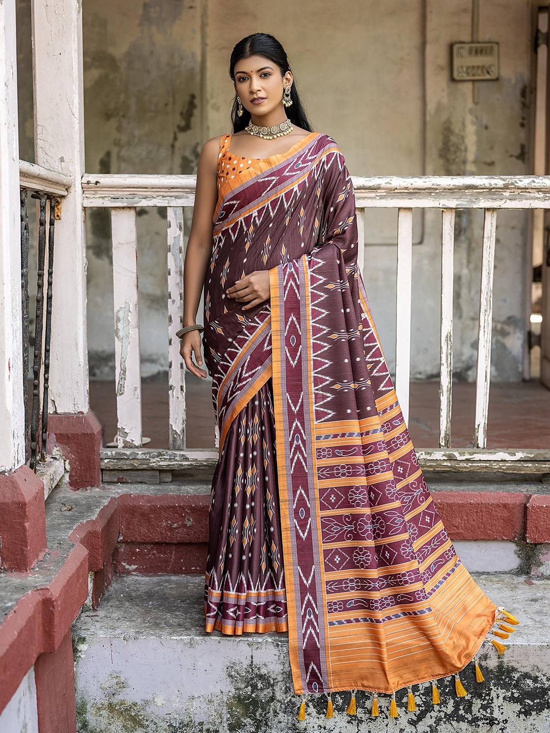 

LeeliPeeri Designer Floral Silk Blend Tussar Saree, Brown