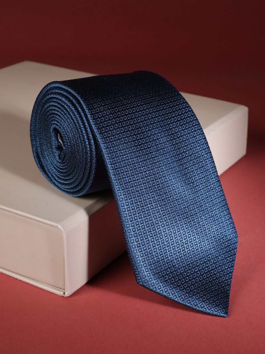

Van Heusen Men Woven Design Broad Tie, Blue