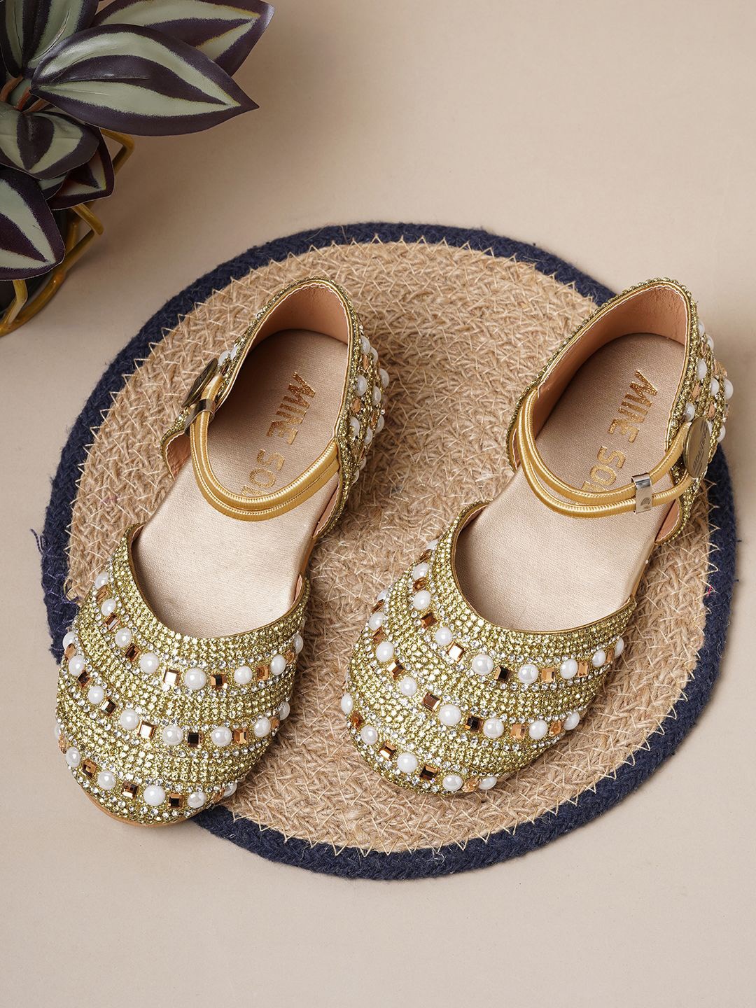 

Minesole Girls PU Flatforms, Gold