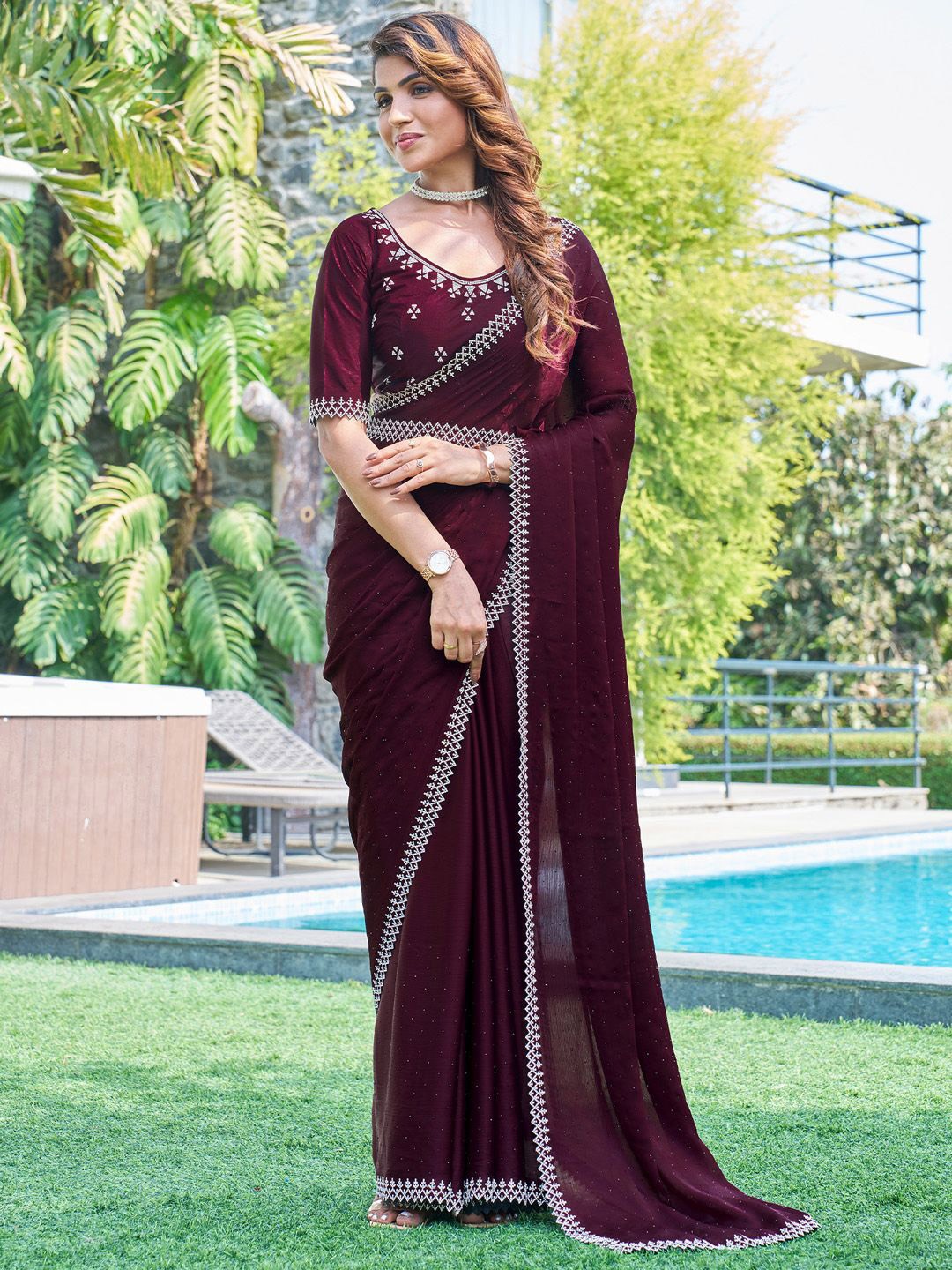 

Anouk Embellished Beads and Stones Pure Chiffon Saree, Magenta