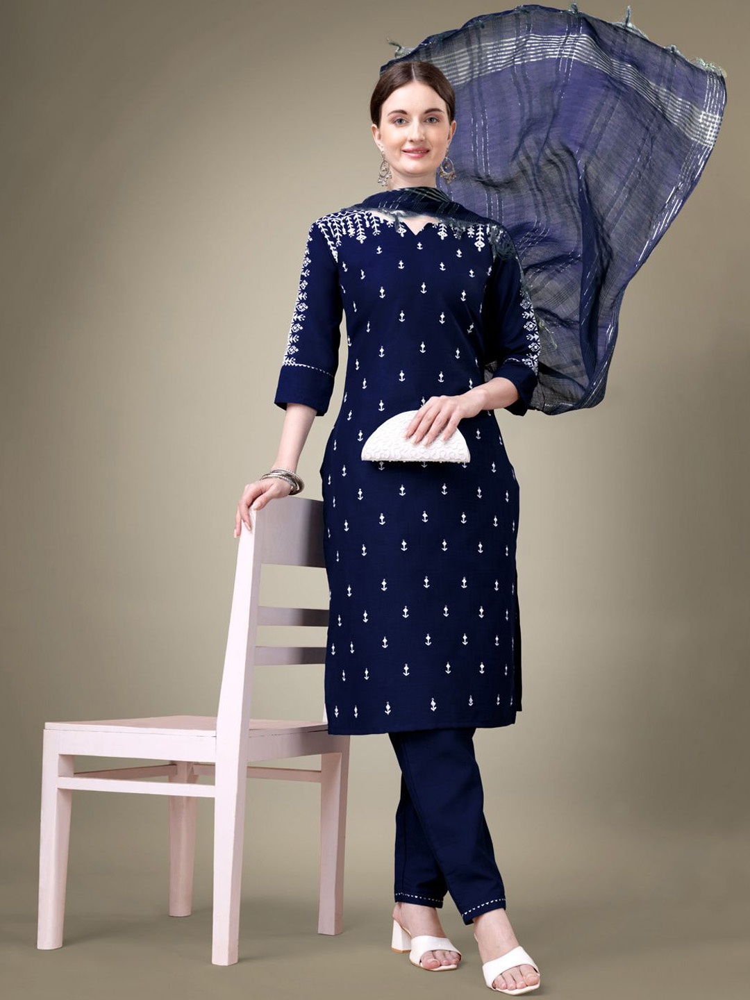 

WILNERCROWN Ethnic Motifs Embroidered Regular Thread Work Kurta With Trousers & Dupatta, Navy blue